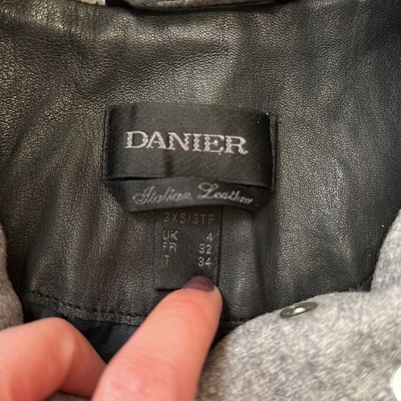 Danier wool jacket with leather trim - Picture 2 of 3